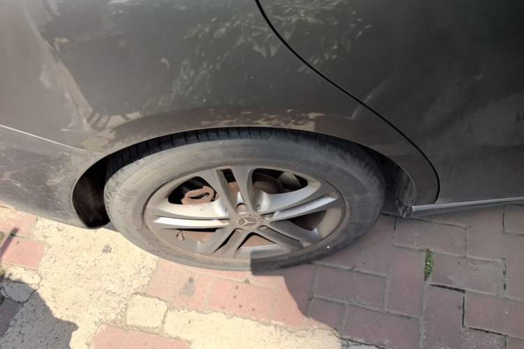 Used Mercedes-Benz B-Class 2020 B 180 Right Rear Wheel Hub