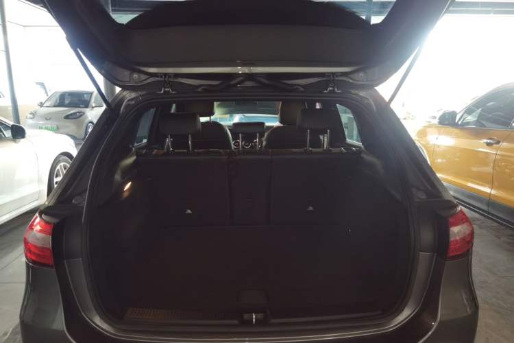 Used Mercedes-Benz B-Class 2020 B 180 Trunk