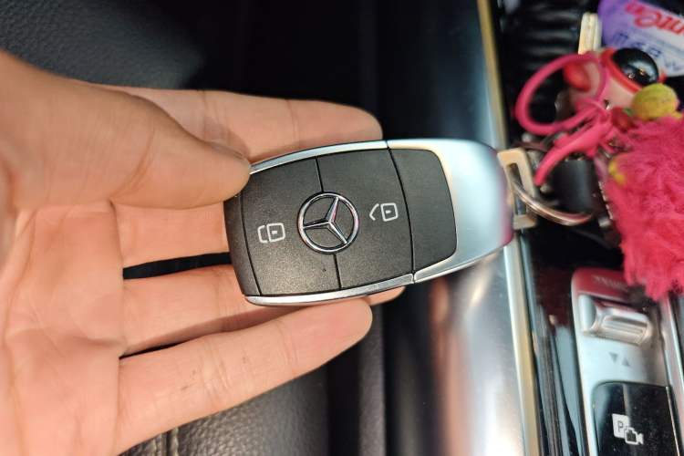 Used Mercedes-Benz B-Class 2020 B 200 Sport Edition Vehicle Key