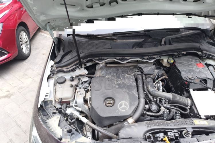 Used Mercedes-Benz B-Class 2020 B 200 Sport Edition Engine Bay Right