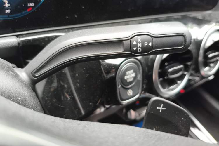 Used Mercedes-Benz B-Class 2020 B 200 Sport Edition Gear Lever