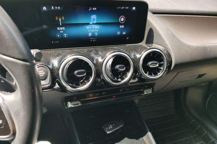Used Mercedes-Benz B-Class 2020 B 180 Audio And AC Panel