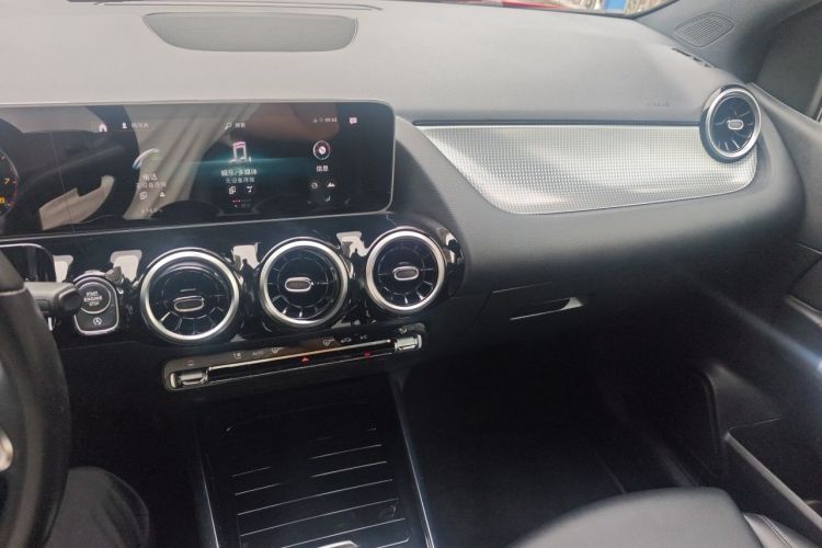 Used Mercedes-Benz B-Class 2020 B 180 Audio And AC Panel