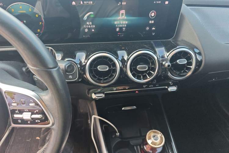 Used Mercedes-Benz B-Class 2020 B 200 Sport Edition Audio And AC Panel