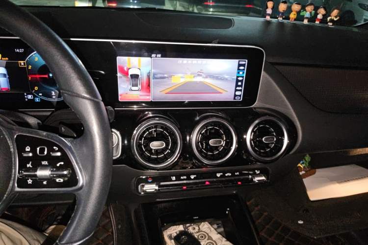 Used Mercedes-Benz B-Class 2020 B 200 Sport Edition Audio And AC Panel