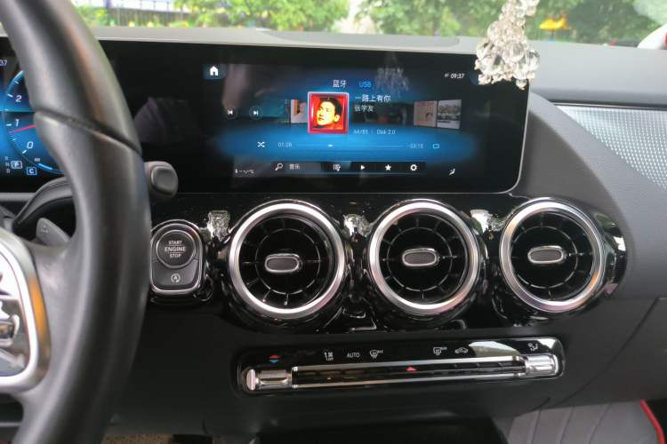 Used Mercedes-Benz B-Class 2020 B 200 Sport Edition Audio And AC Panel