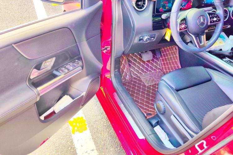 Used Mercedes-Benz B-Class 2020 B 200 Sport Edition Driver Seat