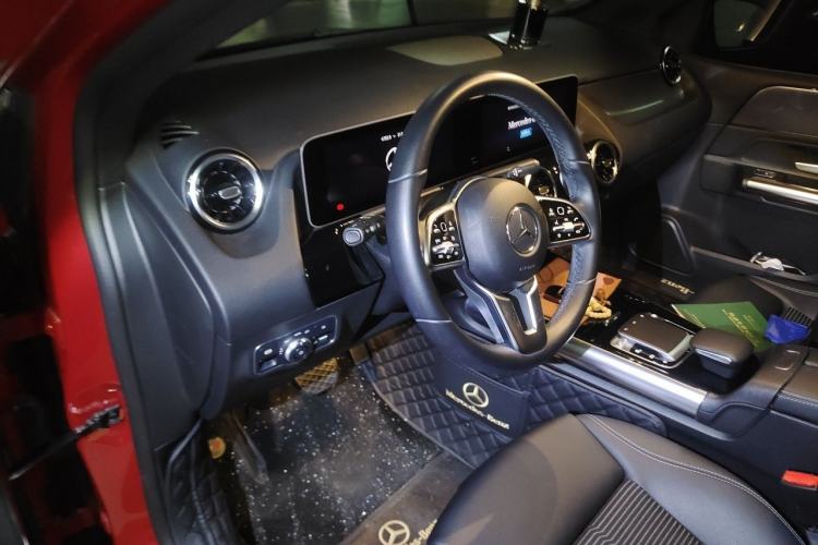 Used Mercedes-Benz B-Class 2020 B 200 Sport Edition Driver Seat