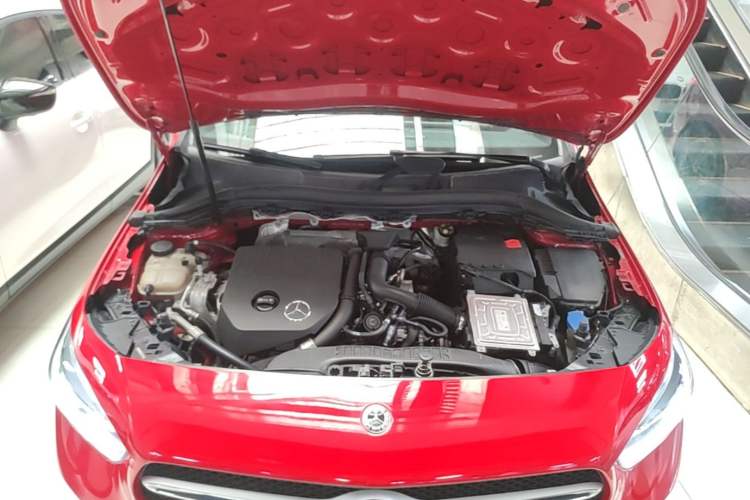 Used Mercedes-Benz B-Class 2020 B 200 Sport Edition Engine Bay