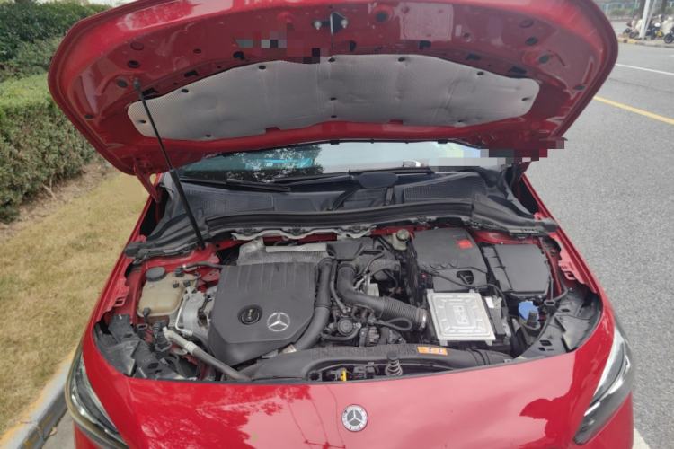 Used Mercedes-Benz B-Class 2020 B 200 Sport Edition Engine Bay