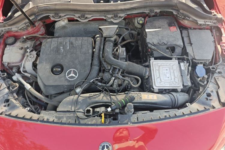 Used Mercedes-Benz B-Class 2020 B 200 Fashion Model Engine Bay