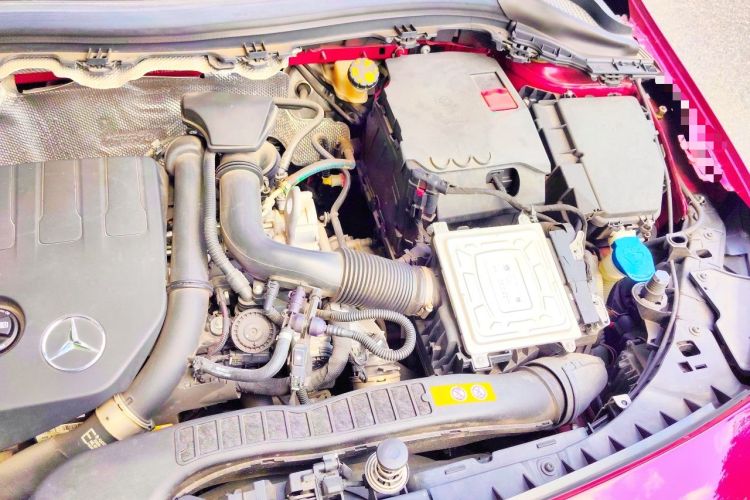 Used Mercedes-Benz B-Class 2020 B 200 Sport Edition Engine Bay Left
