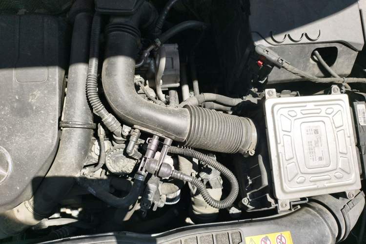 Used Mercedes-Benz B-Class 2020 B 180 Engine Bay Left