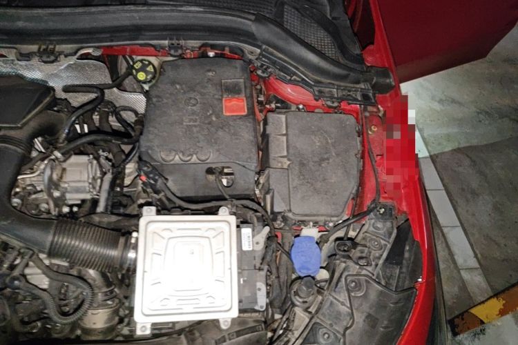Used Mercedes-Benz B-Class 2020 B 200 Sport Edition Engine Bay Left