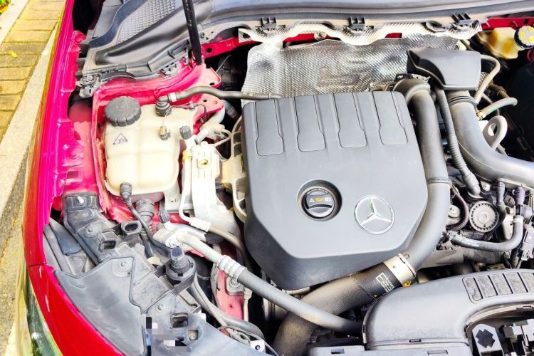 Used Mercedes-Benz B-Class 2020 B 200 Sport Edition Engine Bay Right