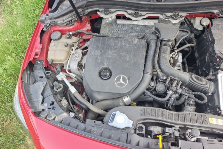 Used Mercedes-Benz B-Class 2020 B 200 Sport Edition Engine Bay Right