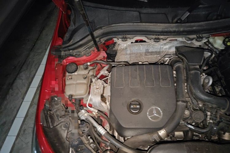 Used Mercedes-Benz B-Class 2020 B 200 Sport Edition Engine Bay Right