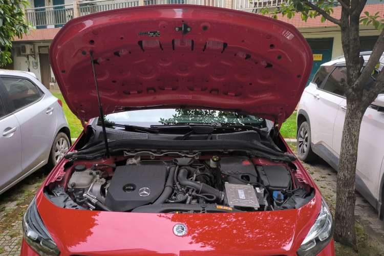 Used Mercedes-Benz B-Class 2020 B 200 Sport Edition Engine Bay
