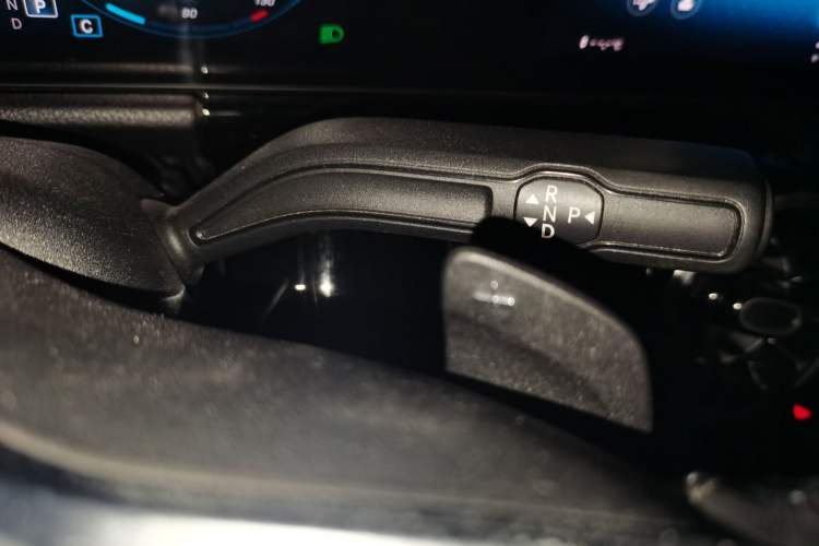 Used Mercedes-Benz B-Class 2020 B 200 Sport Edition Gear Lever