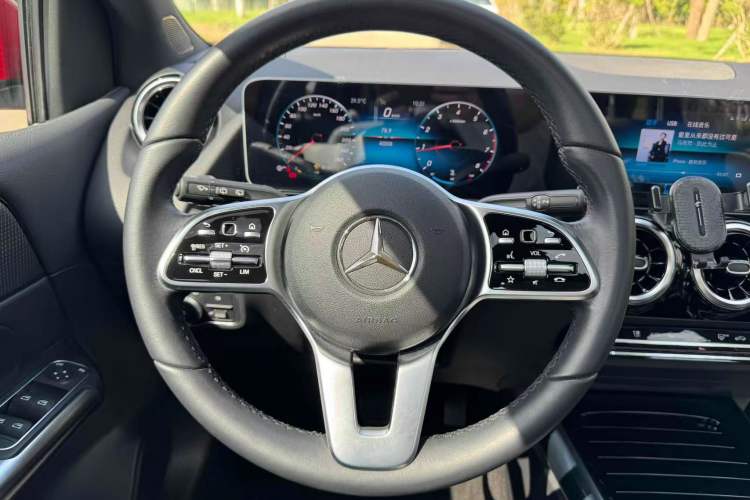 Used Mercedes-Benz B-Class 2020 B 200 Fashion Model Interior 3