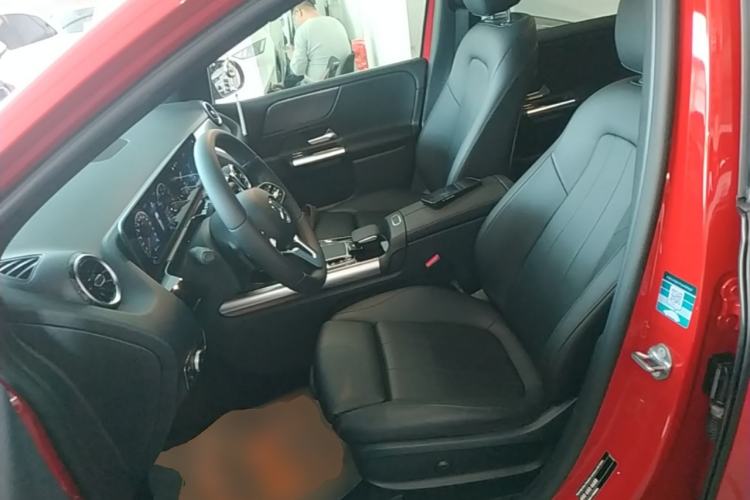 Used Mercedes-Benz B-Class 2020 B 200 Fashion Model Left Front Seat
