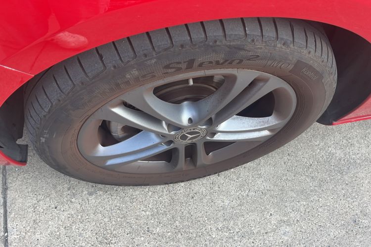 Used Mercedes-Benz B-Class 2020 B 200 Sport Edition Left Front Wheel Hub