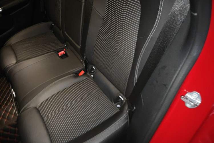 Used Mercedes-Benz B-Class 2020 B 200 Sport Edition Left Rear Seat