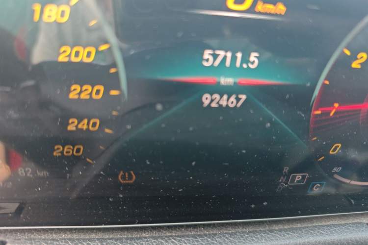 Used Mercedes-Benz B-Class 2020 B 200 Sport Edition Odometer Close Up