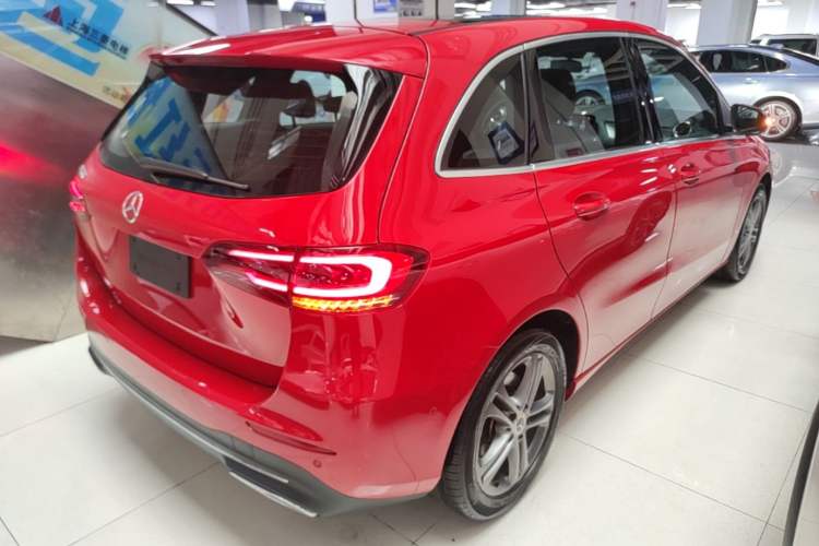 Used Mercedes-Benz B-Class 2020 B 200 Sport Edition Rear Right 45 Deg