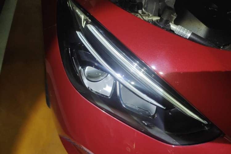 Used Mercedes-Benz B-Class 2020 B 200 Sport Edition Right Front Headlight
