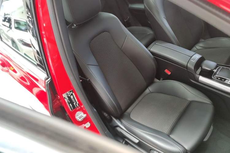 Used Mercedes-Benz B-Class 2020 B 200 Sport Edition Right Front Seat
