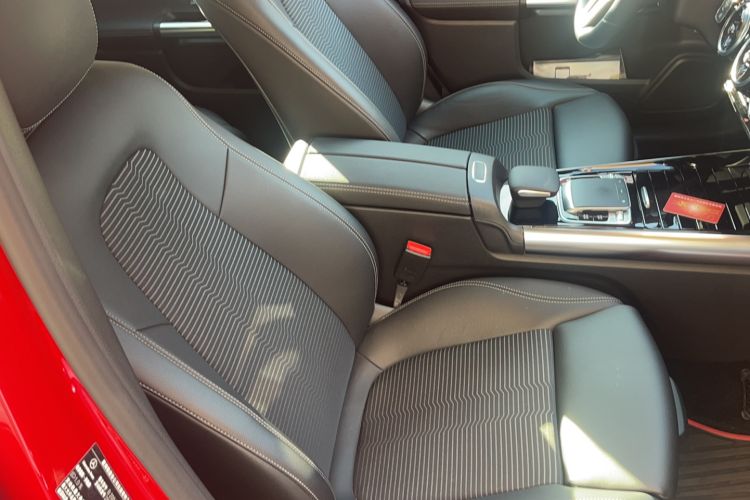 Used Mercedes-Benz B-Class 2020 B 200 Sport Edition Right Front Seat