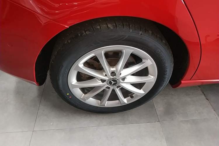 Used Mercedes-Benz B-Class 2020 B 200 Fashion Model Right Rear Wheel Hub