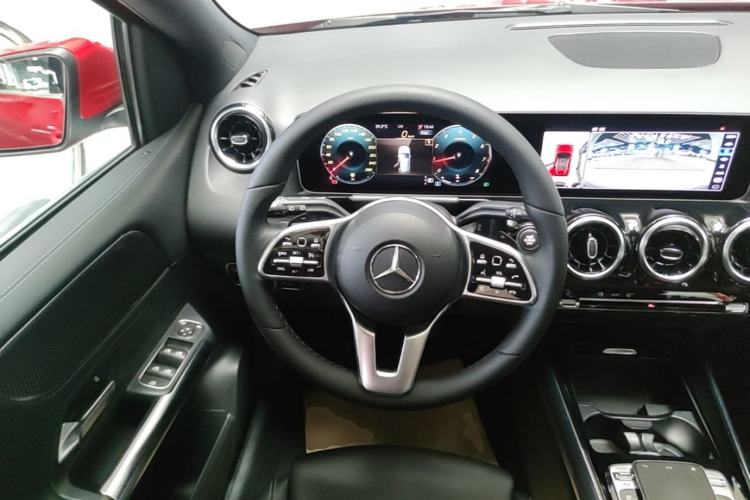 Used Mercedes-Benz B-Class 2020 B 200 Sport Edition Steering Wheel