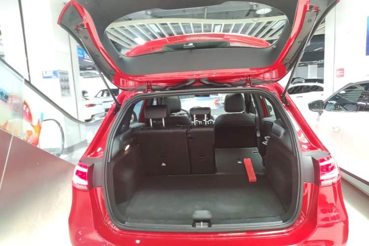 Used Mercedes-Benz B-Class 2020 B 200 Sport Edition Trunk