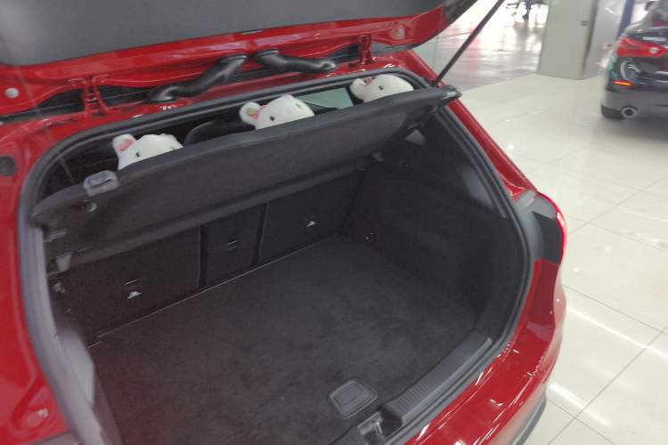 Used Mercedes-Benz B-Class 2020 B 200 Sport Edition Trunk