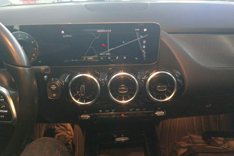 Used Mercedes-Benz B-Class 2020 B 200 Fashion Model Audio And AC Panel