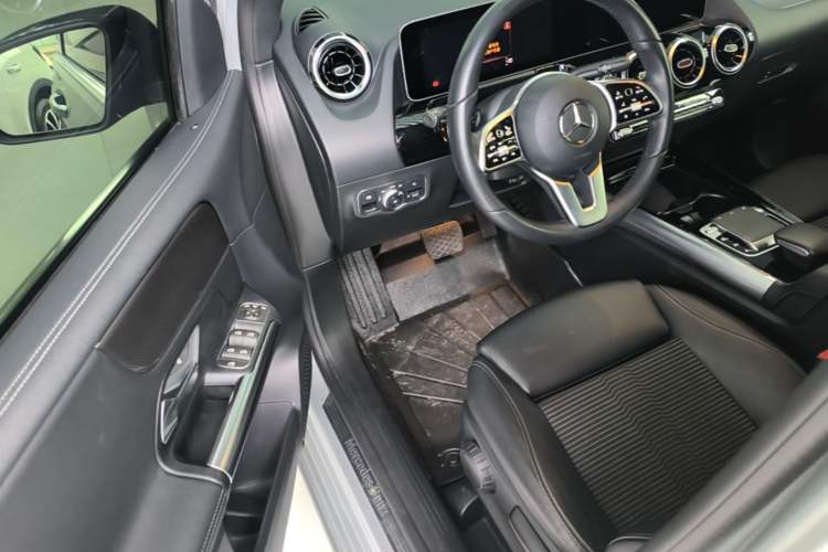 Used Mercedes-Benz B-Class 2020 B 200 Sport Edition Driver Seat