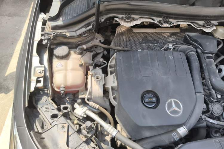 Used Mercedes-Benz B-Class 2020 B 180 Engine Bay Right