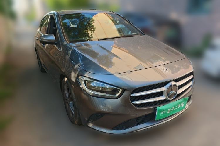 Used Mercedes-Benz B-Class 2020 B 180 Front Right 45 Deg
