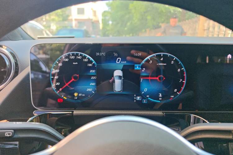 Used Mercedes-Benz B-Class 2020 B 180 Instrument Cluster