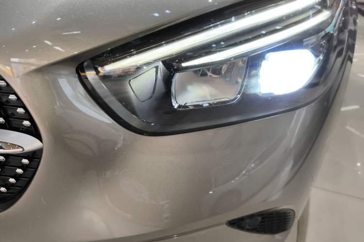Used Mercedes-Benz B-Class 2020 B 200 Sport Edition Left Front Headlight