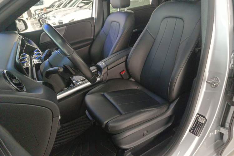 Used Mercedes-Benz B-Class 2020 B 200 Fashion Model Left Front Seat