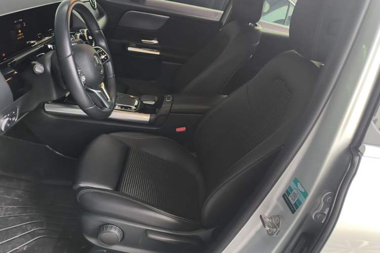 Used Mercedes-Benz B-Class 2020 B 200 Sport Edition Left Front Seat