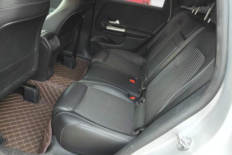 Used Mercedes-Benz B-Class 2020 B 200 Sport Edition Left Rear Seat