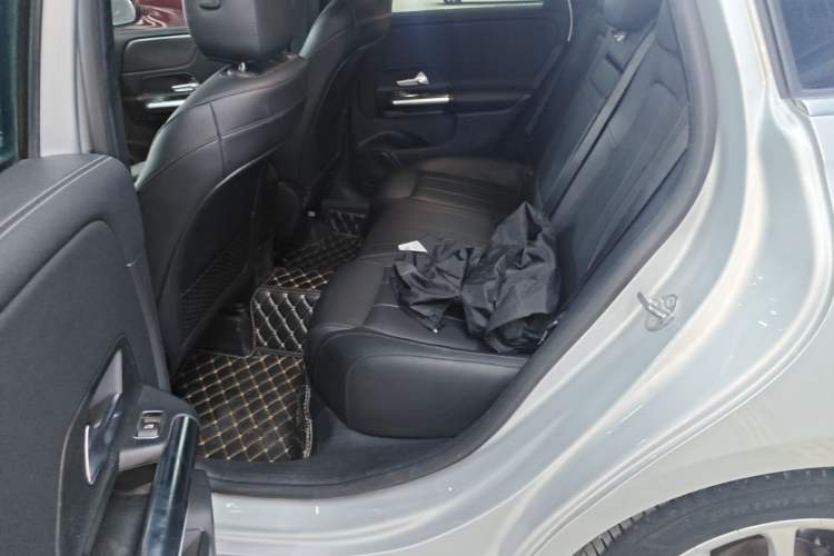 Used Mercedes-Benz B-Class 2020 B 200 Fashion Model Left Rear Seat
