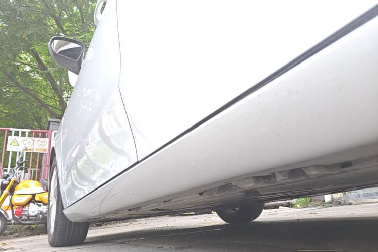 Used Mercedes-Benz B-Class 2020 B 200 Fashion Model Left Side Sill
