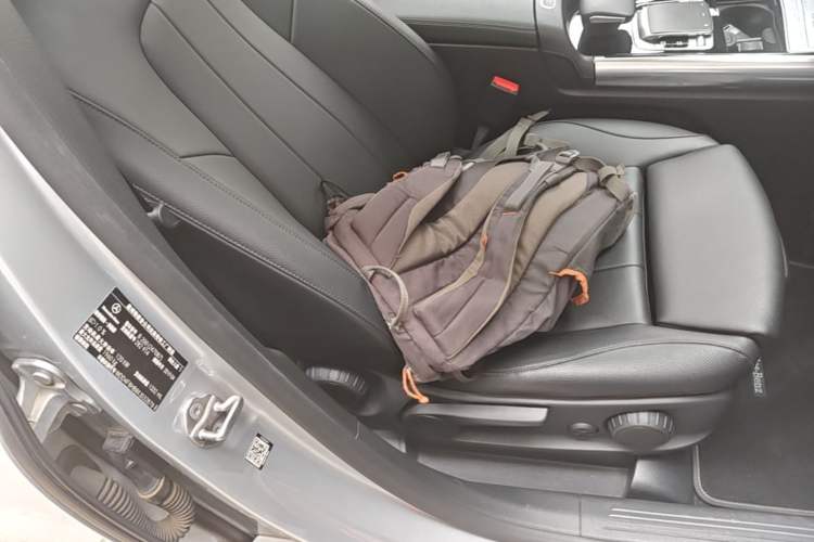 Used Mercedes-Benz B-Class 2020 B 200 Fashion Model Right Front Seat