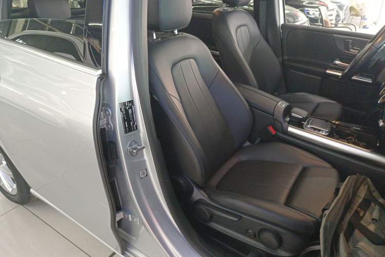 Used Mercedes-Benz B-Class 2020 B 200 Fashion Model Right Front Seat