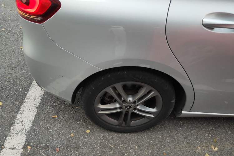 Used Mercedes-Benz B-Class 2020 B 200 Sport Edition Right Rear Wheel Hub